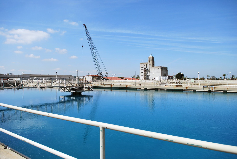 Наша компания выполняет комплексные инжиниринговые работы включающие в себя консультации и проектирование, строительство и эксплуатацию водоочистных систем под ключ