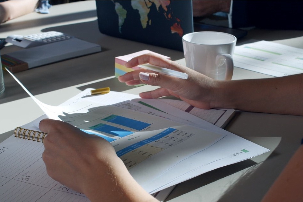 Финансирование строительства проекта цементного завода: международные услуги