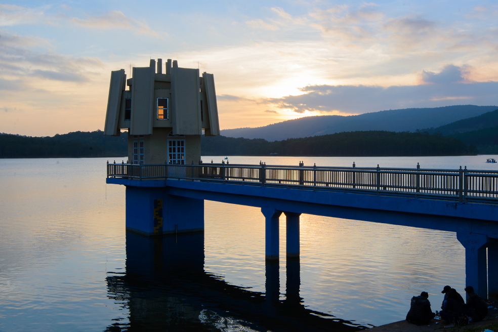 Наш опыт показывает, что малые гидроэлектростанции успешно решают энергетические проблемы отдаленных предприятий или целых населенных пунктов