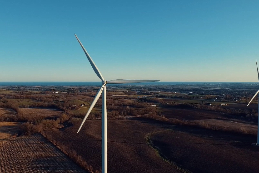 Генеральный подрядчик отвечает за реализацию проекта ветряной фермы по ЕРС-контракту (Engineering, Procurement and Construction)