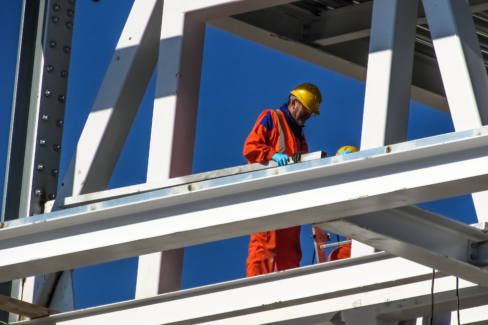 Инжиниринг систем автоматического управления занимается такими продуктами, как экспертные системы, нейронные сети, роботы и другие Инжиниринг систем автоматического управления занимается такими продуктами, как экспертные системы, нейронные сети, роботы и другие