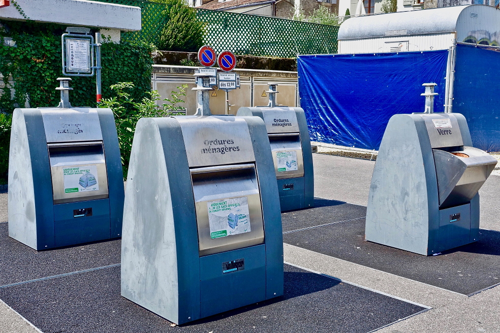 Спонсоры проектов, частные инвесторы и инвестиционные фонды предъявляют высокие требования к прибыльности экологического проекта, что позволяет компенсировать риски Спонсоры проектов, частные инвесторы и инвестиционные фонды предъявляют высокие требования к прибыльности экологического проекта, что позволяет компенсировать риски