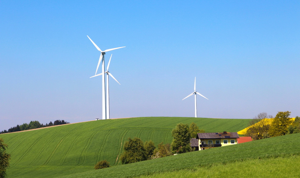 Modernization, operation and maintenance of wind farms Modernization, operation and maintenance of wind farms